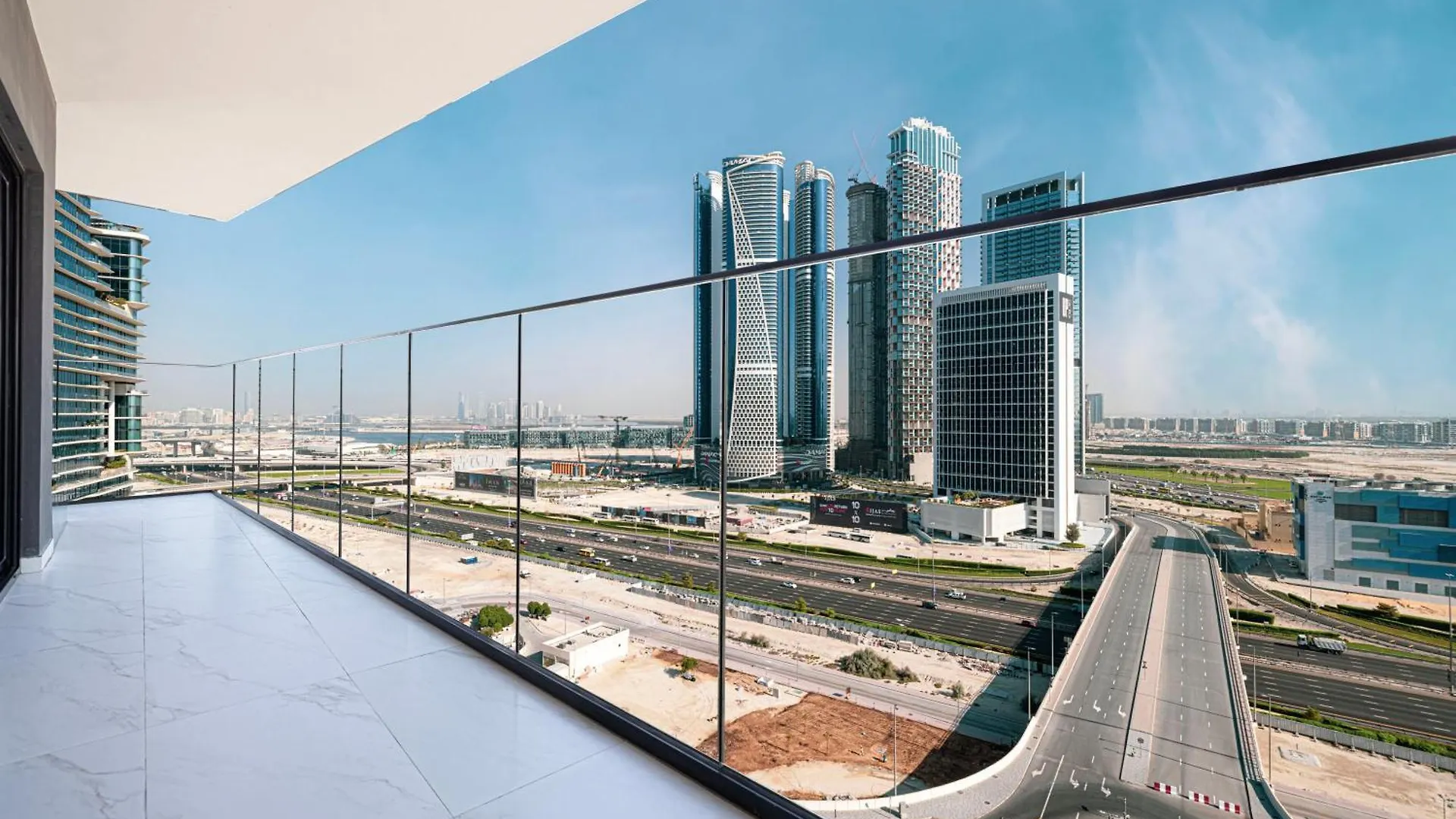 Luxury 2Br Burj View & Jacuzzi Apartment Dubai